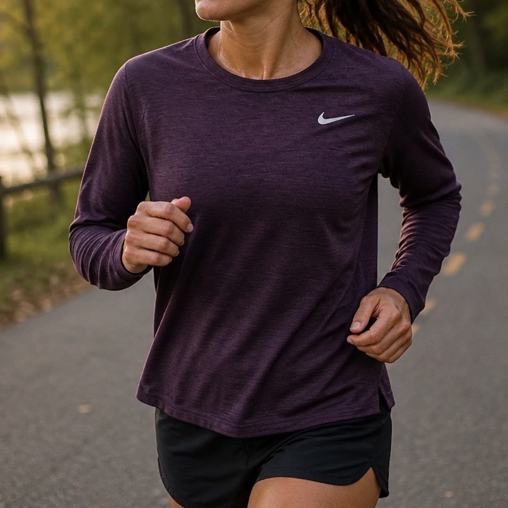 Nike Dri-FIT Running Top Womens Large Burgundy Long Sleeve Sporty Gym Workout